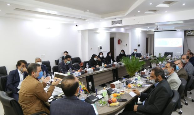 راه اندازی تالار گفتگو و طراحی مدل بهره وری کارآمد در بیمه ایران