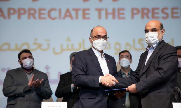 بانک ملت و گروه صنایع پتروشیمی خلیج فارس تفاهم‌نامه امضا کردند