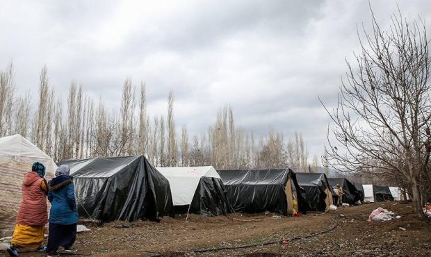 کمک ۱۰ میلیارد ریالی بانک مسکن به زلزله‌زدگان شهرستان خوی