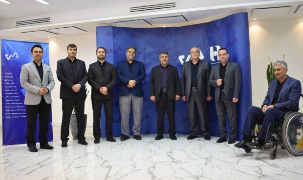 بازدید مدیرعامل بانک صادرات ایران از هلدینگ صاد