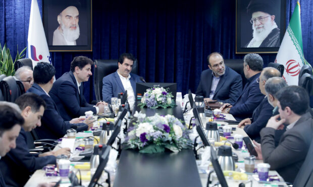 قدردانی اعضای کمیسیون اقتصادی مجلس شورای اسلامی از خدمات و اقدامات توسعهای بانک رفاه کارگران قدردانی اعضای کمیسیون اقتصادی مجلس شورای اسلامی از خدمات و اقدامات توسعهای بانک رفاه کارگران