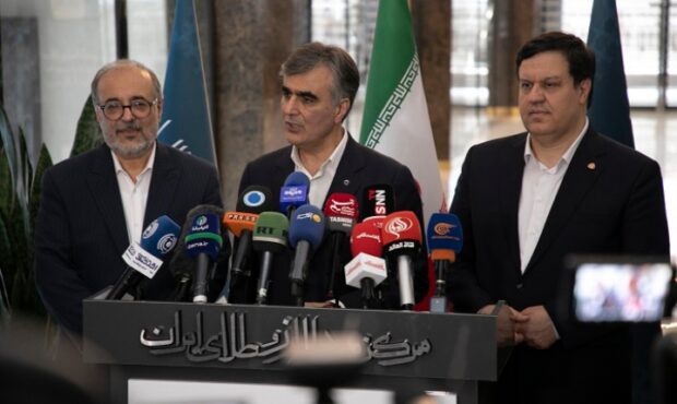 انتشار ۲۰۰ میلیون یورو اوراق مرابحه ارزی برای فولاد مبارکه کلید خورد انتشار ۲۰۰ میلیون یورو اوراق مرابحه ارزی برای فولاد مبارکه کلید خورد