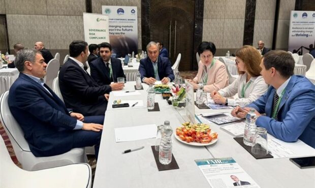 حضور مدیران ارشد صنعت بیمه کشور در نشست بیمهگران آسیایی و آفریقایی در هند حضور مدیران ارشد صنعت بیمه کشور در نشست بیمهگران آسیایی و آفریقایی در هند