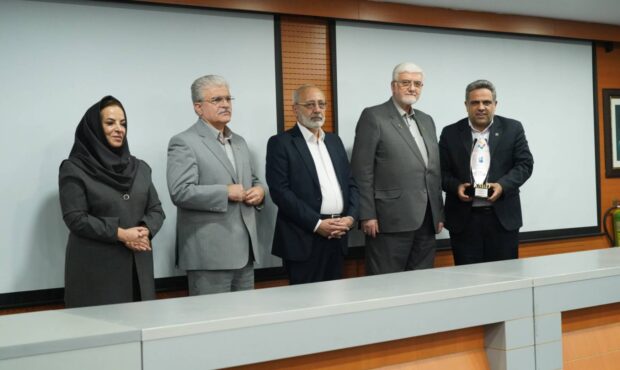 بیمه پاسارگاد موفق به دریافت تندیس بلورین سطح ۱ هشتمین دوره «جایزه بینالمللی مدیریت دانشی KM4D» شد بیمه پاسارگاد موفق به دریافت تندیس بلورین سطح ۱ هشتمین دوره «جایزه بینالمللی مدیریت دانشی KM4D» شد