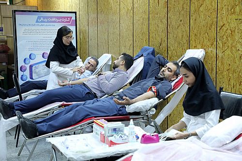 حضور گسترده کارکنان بانک رفاه کارگران در پویش اهدای خون حضور گسترده کارکنان بانک رفاه کارگران در پویش اهدای خون